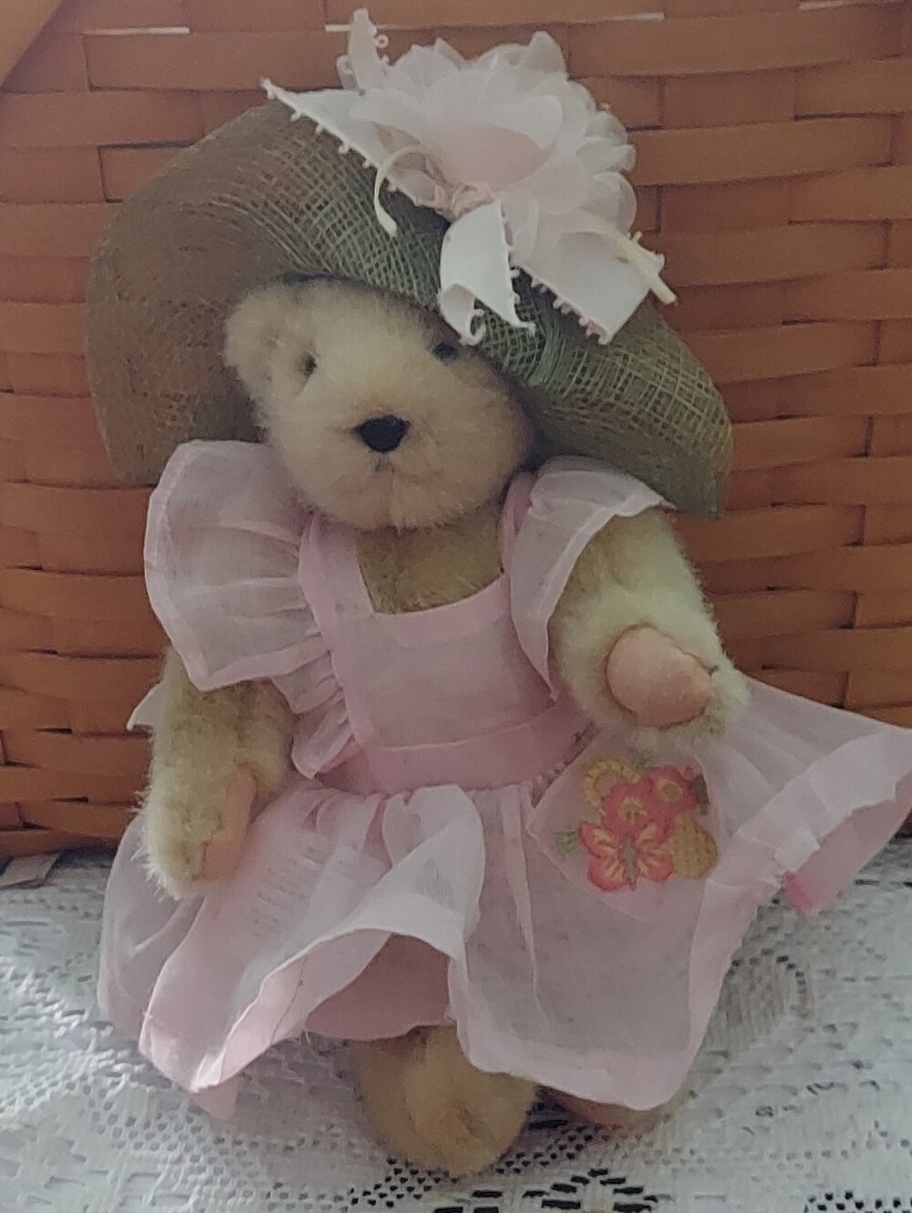 Muffy Vanderbear "Easter Fantasy"